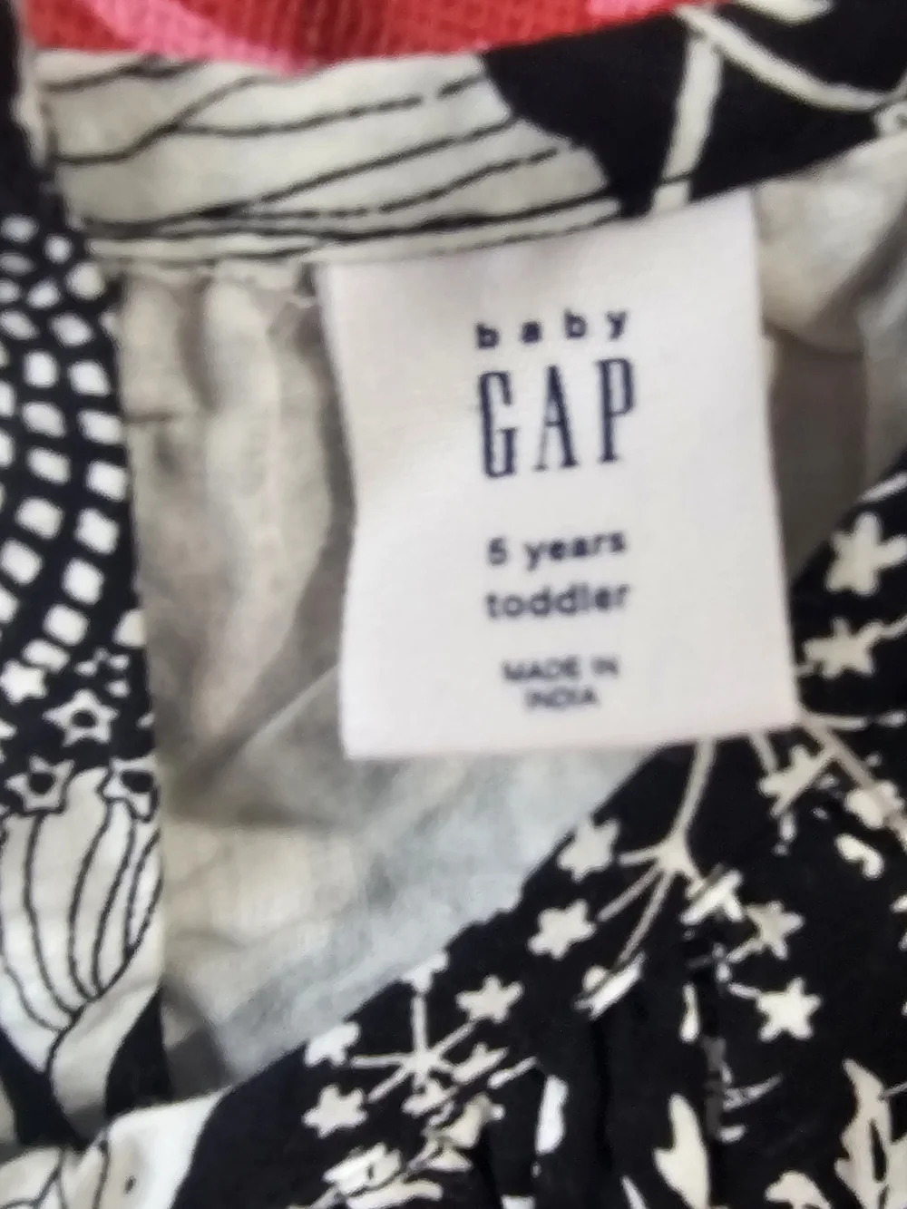 GAP Black & White Floral Print Women’s Top
